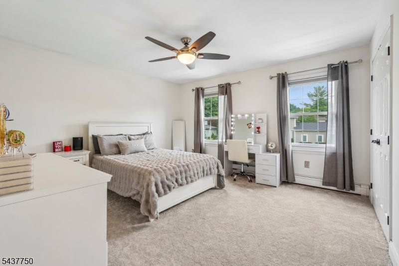 1 York Pl