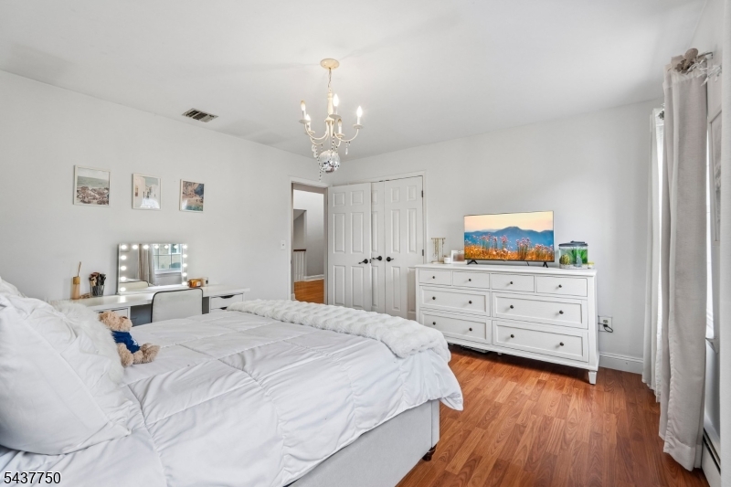 1 York Pl
