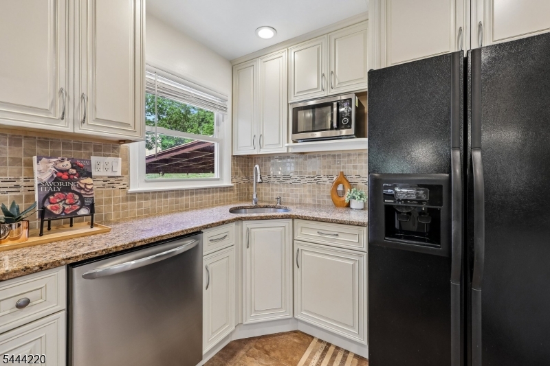 54 Mountainview Dr