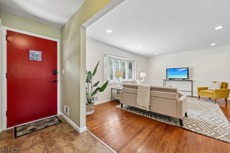 54 Mountainview Dr