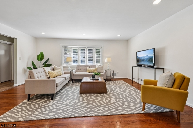 54 Mountainview Dr
