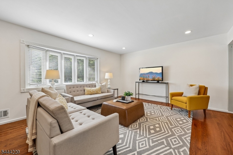 54 Mountainview Dr