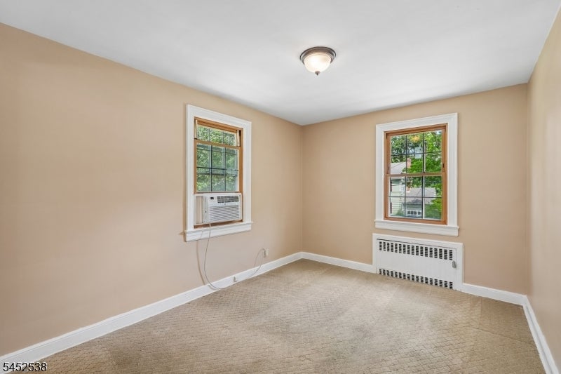 69 Newman Ave