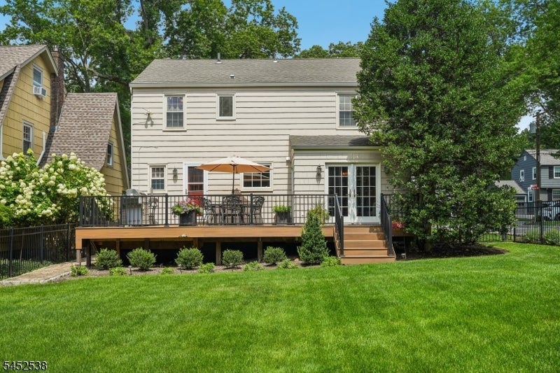 69 Newman Ave