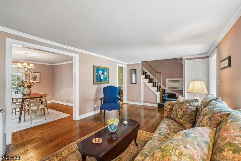 69 Newman Ave
