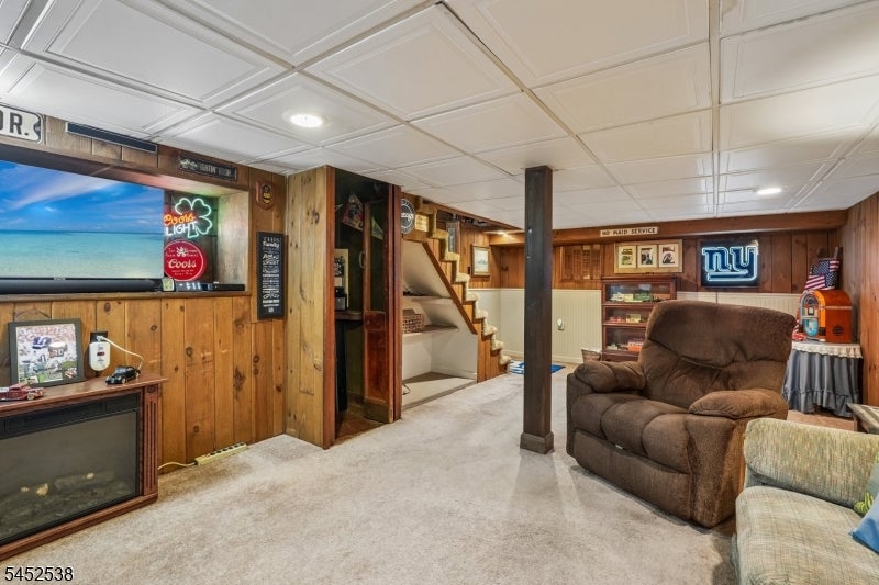 69 Newman Ave