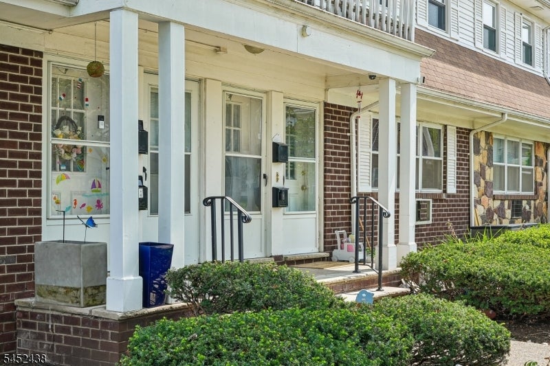 25 River Rd 3 B