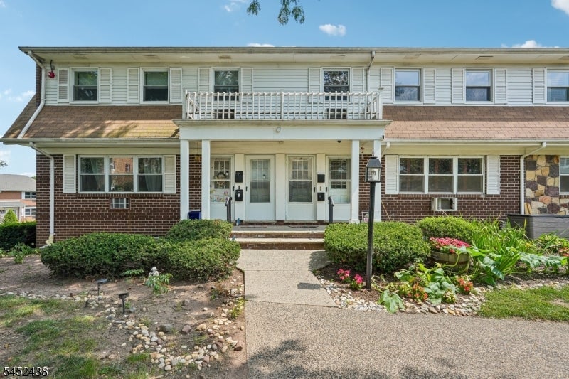 25 River Rd 3 B