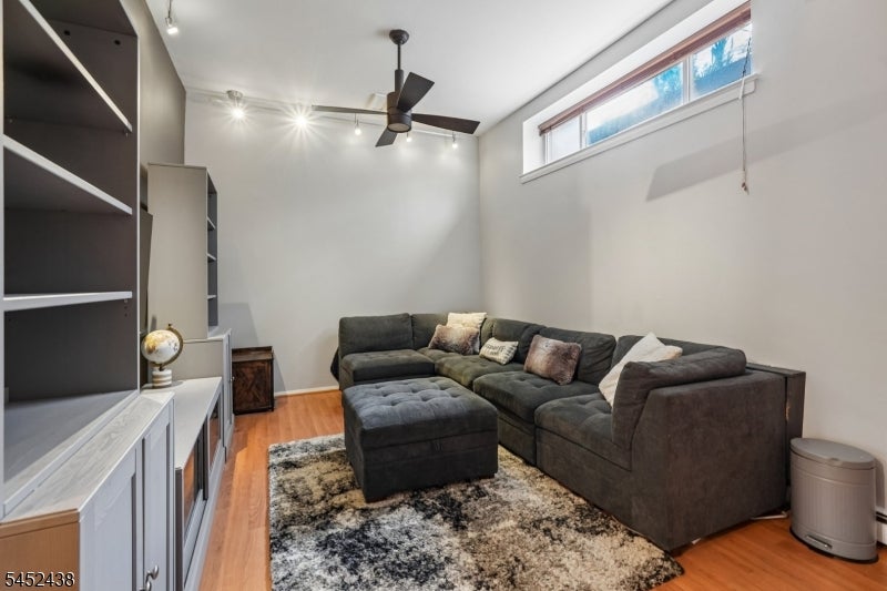 25 River Rd 3 B