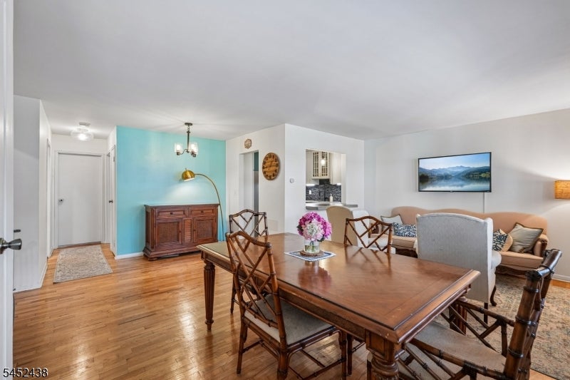 25 River Rd 3 B