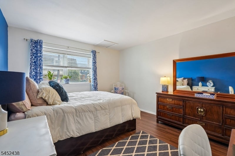 25 River Rd 3 B