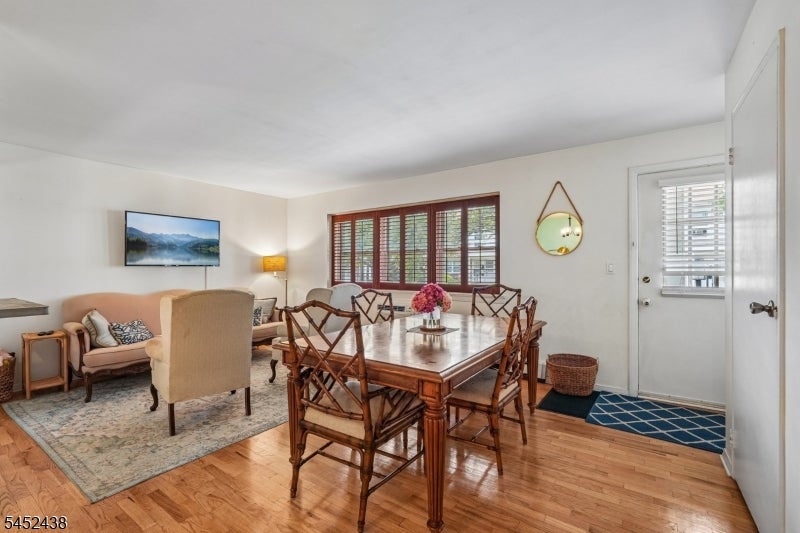 25 River Rd 3 B