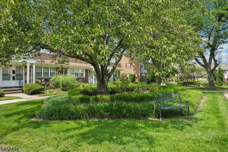 25 River Rd 3 B