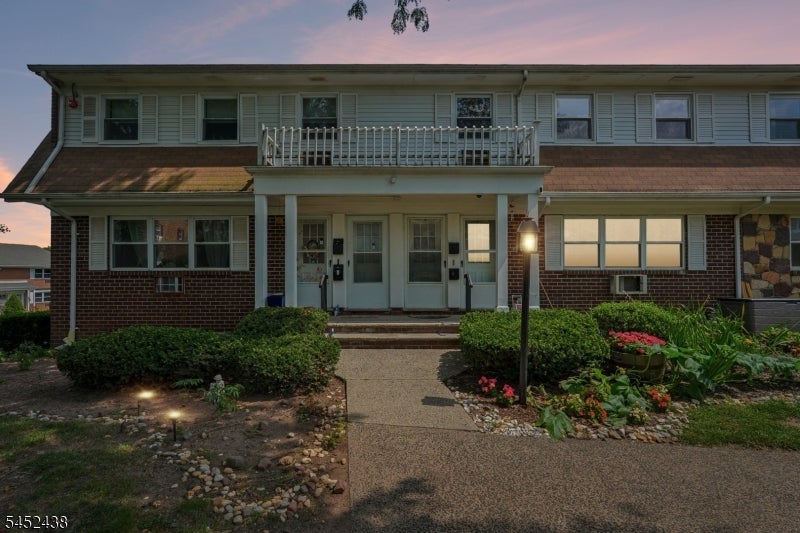 25 River Rd 3 B