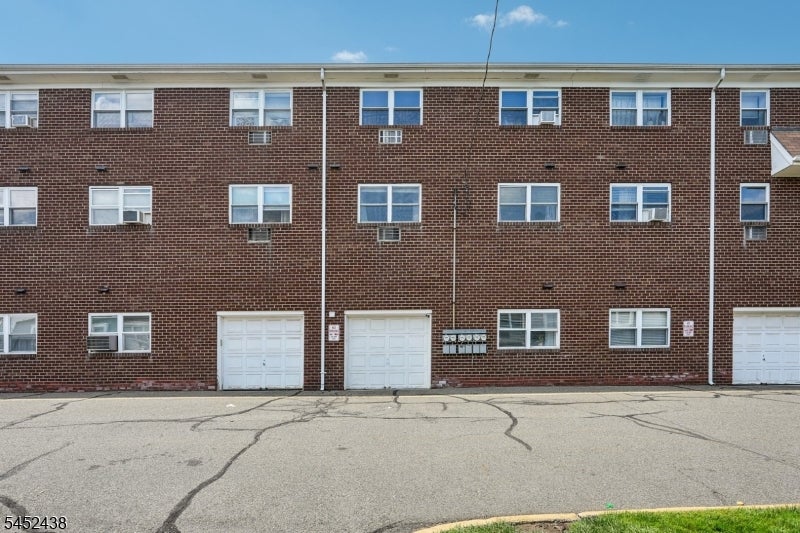 25 River Rd 3 B
