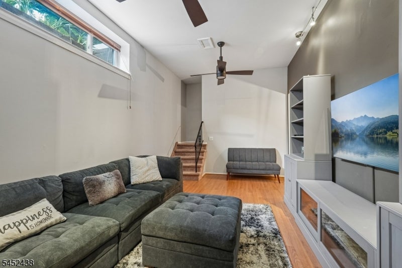 25 River Rd 3 B