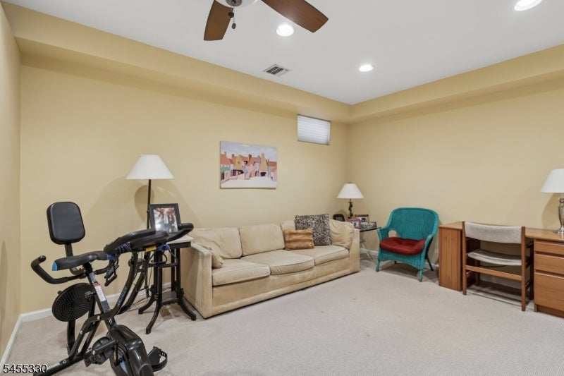 7 Dorset Cir