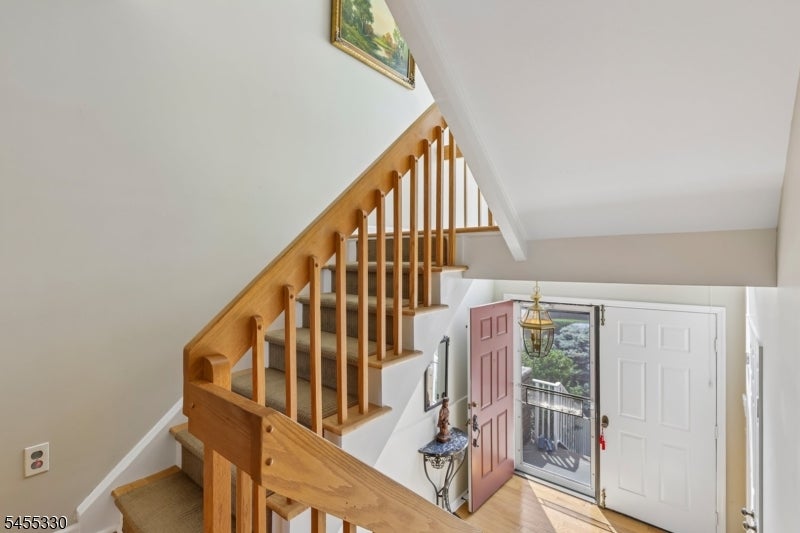7 Dorset Cir