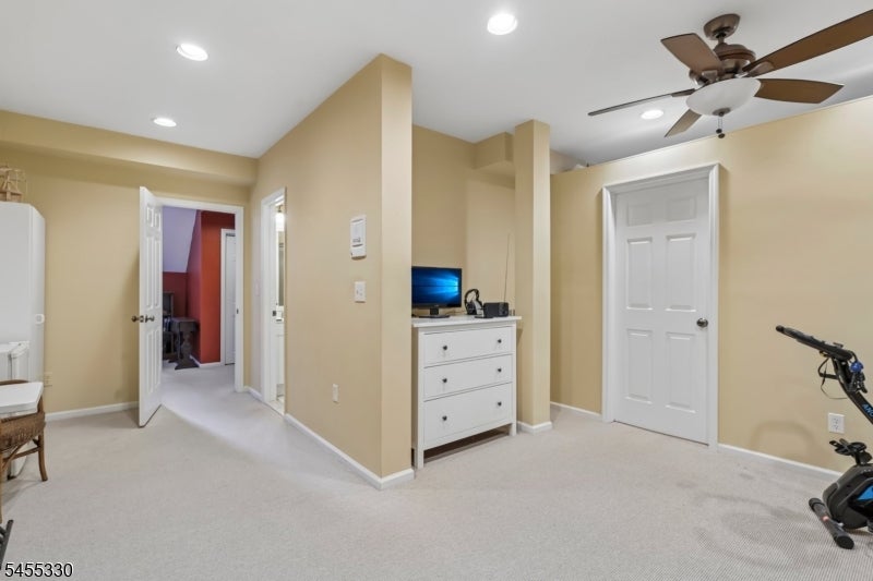 7 Dorset Cir