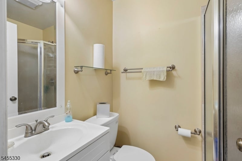 7 Dorset Cir