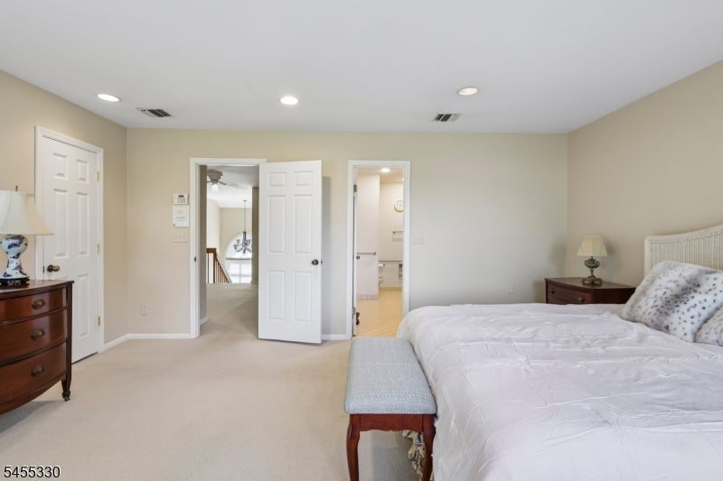 7 Dorset Cir