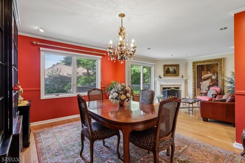 7 Dorset Cir