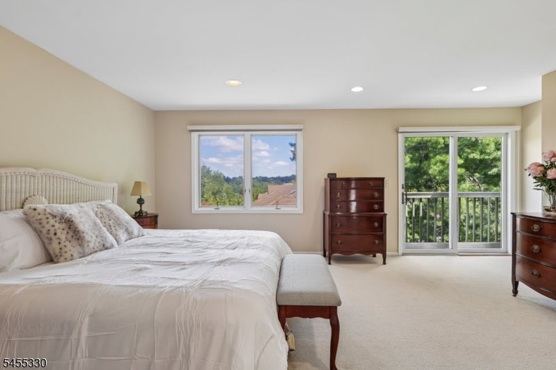 7 Dorset Cir
