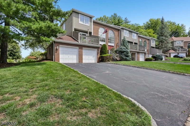 7 Dorset Cir