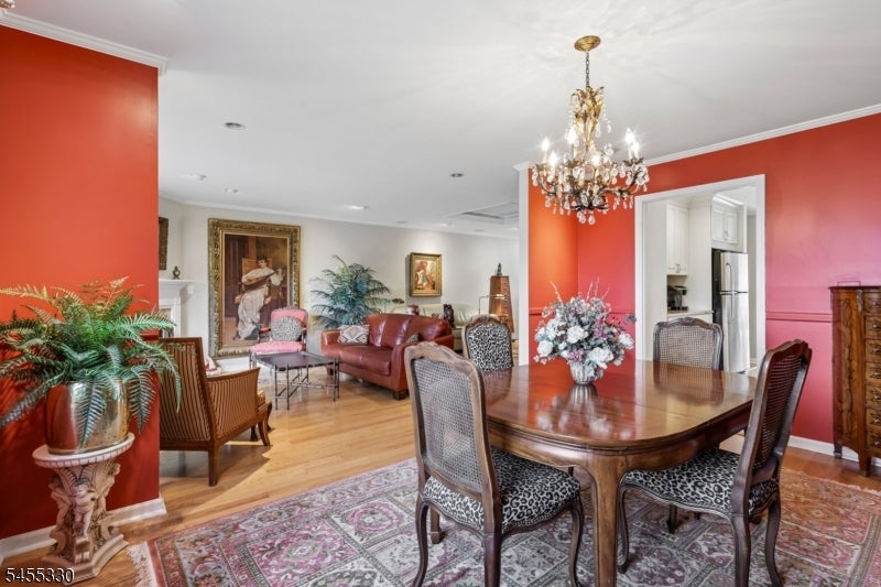 7 Dorset Cir