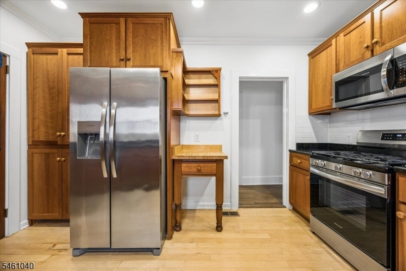 44 Walnut Cres