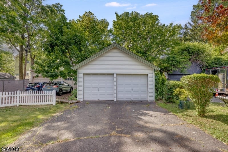 44 Walnut Cres