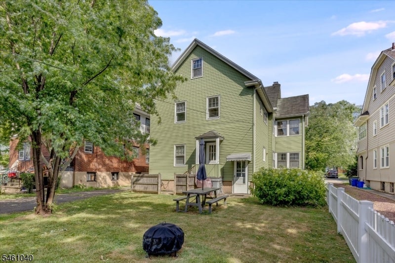44 Walnut Cres