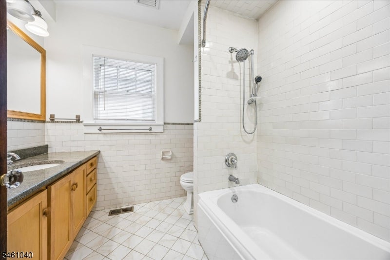 44 Walnut Cres