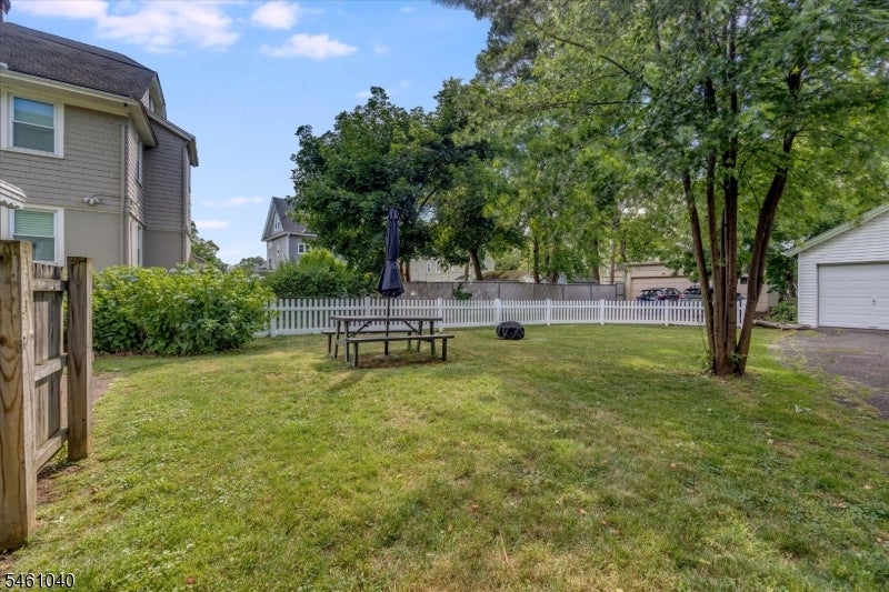 44 Walnut Cres