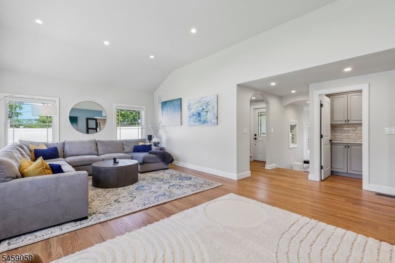 231 Mountain Ave