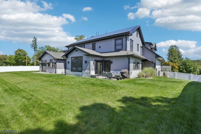 231 Mountain Ave