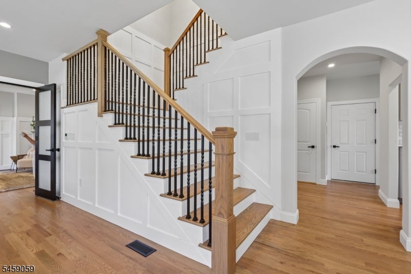 231 Mountain Ave