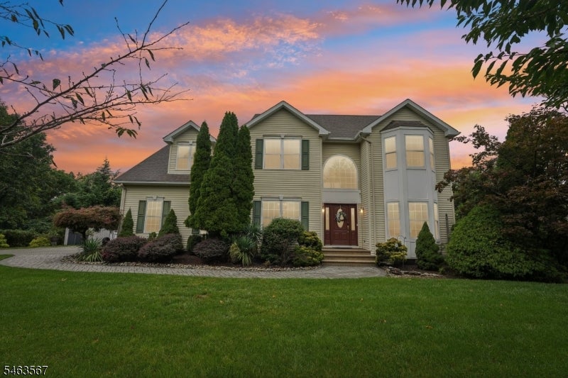 9 Inwood Ter