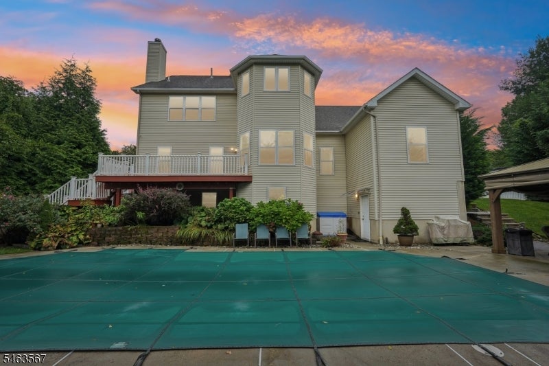 9 Inwood Ter
