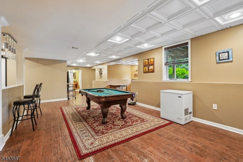 9 Inwood Ter