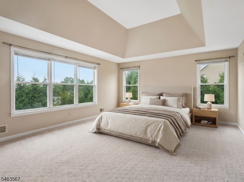 9 Inwood Ter