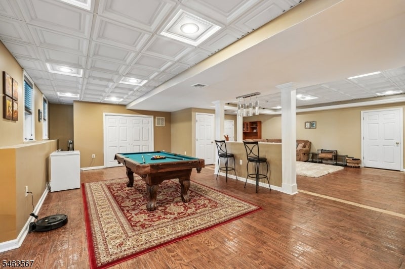 9 Inwood Ter
