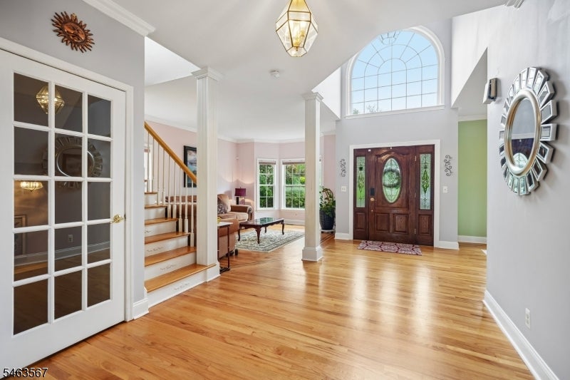 9 Inwood Ter