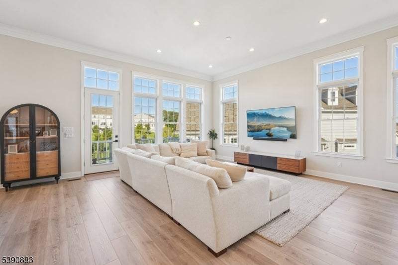 30 Juniper Ct