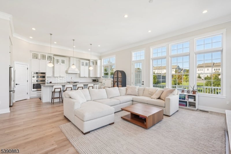 30 Juniper Ct