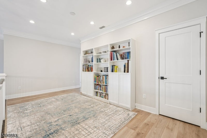 30 Juniper Ct