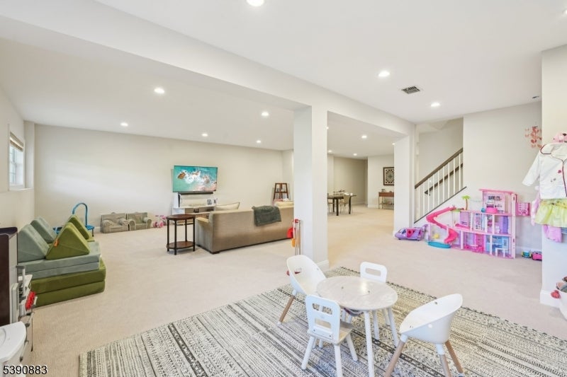 30 Juniper Ct