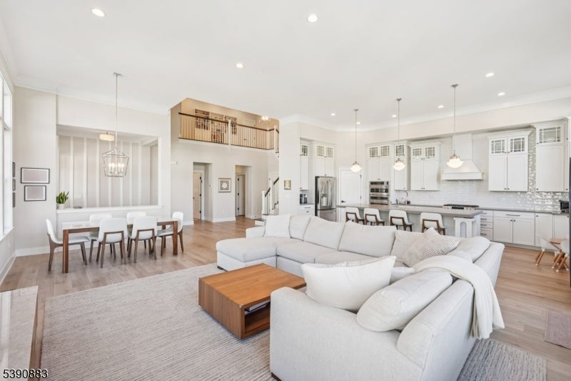 30 Juniper Ct