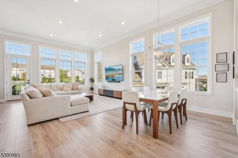 30 Juniper Ct