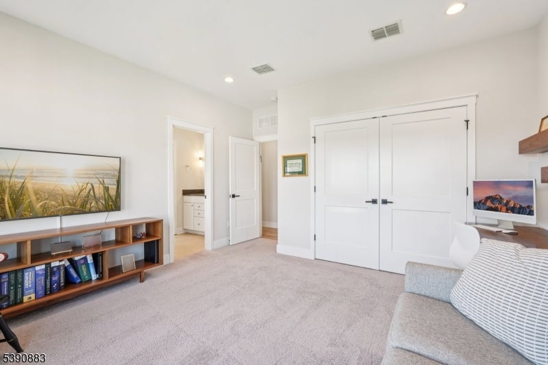 30 Juniper Ct
